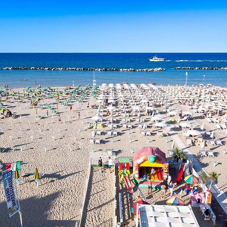 Residence Rainbow Bellaria-Igea Marina Buitenkant foto
