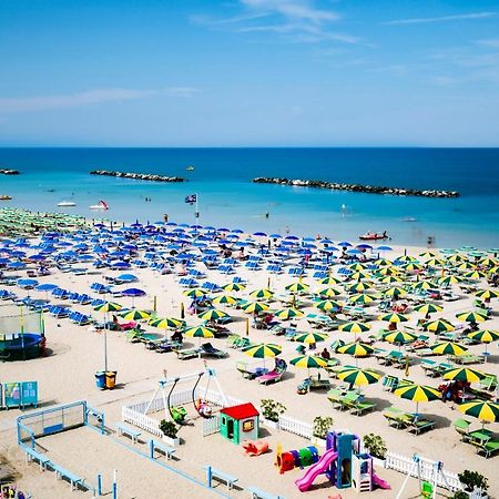 Residence Rainbow Bellaria-Igea Marina Buitenkant foto