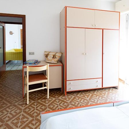 Residence Rainbow Bellaria-Igea Marina Kamer foto