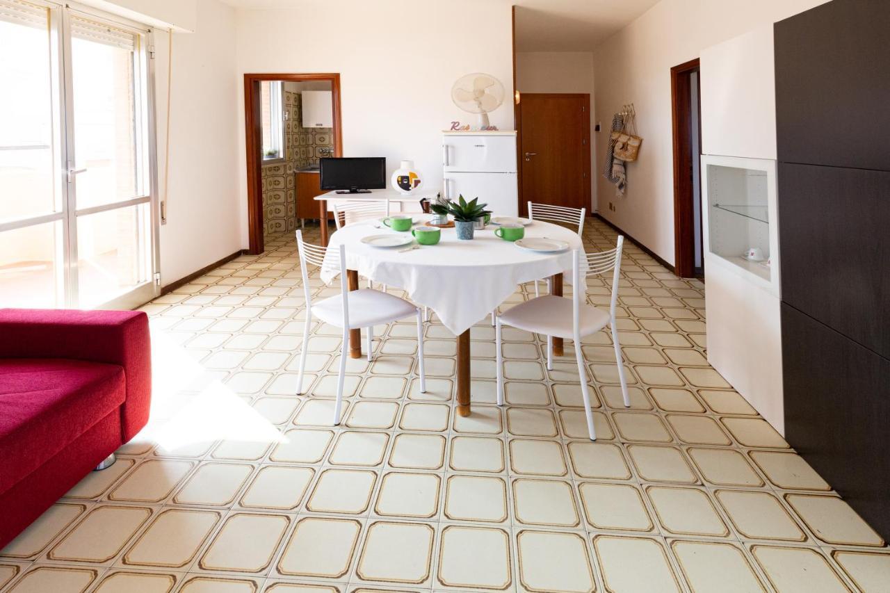 Residence Rainbow Bellaria-Igea Marina Buitenkant foto